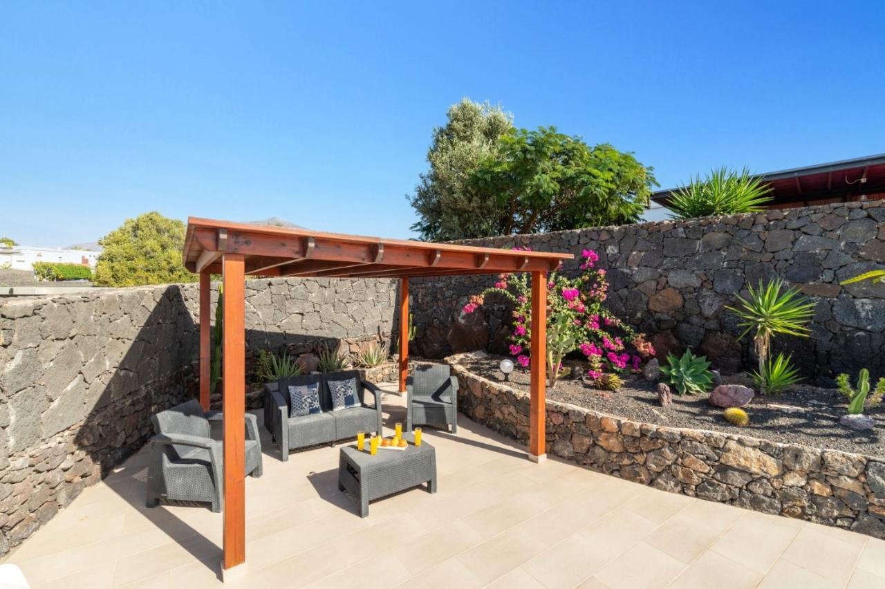 Villa Sarita Sol By Villa Plus Playa Blanca  Exterior photo